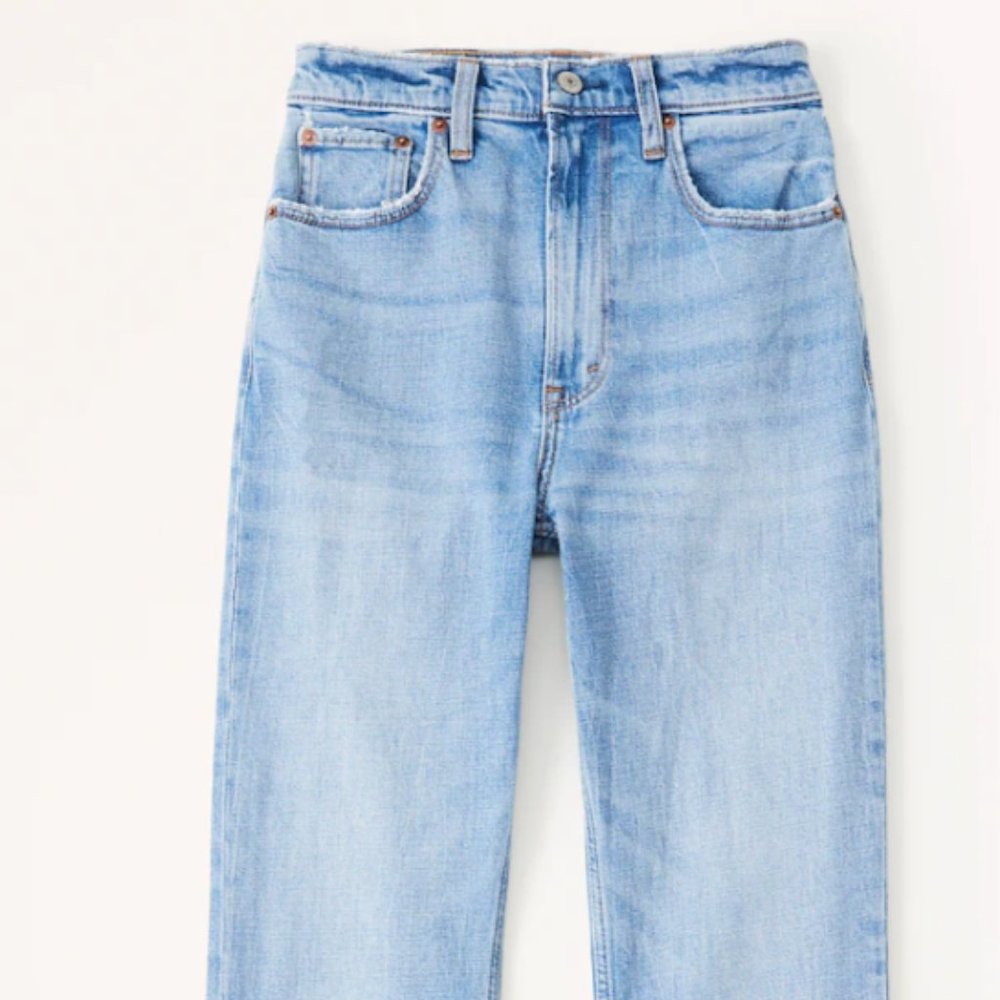 NWT ABERCROMBIE Ultra High Rise Ankle Straight Jean 29L